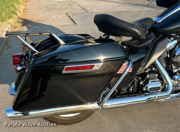 image for item KH9481 2017 Harley Davidson Electraglide  motorcycle