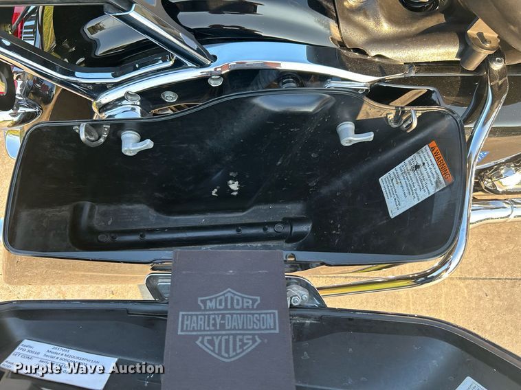 image for item KH9481 2017 Harley Davidson Electraglide  motorcycle