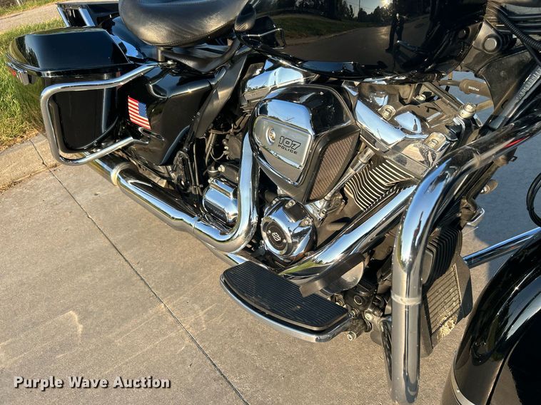 image for item KH9481 2017 Harley Davidson Electraglide  motorcycle