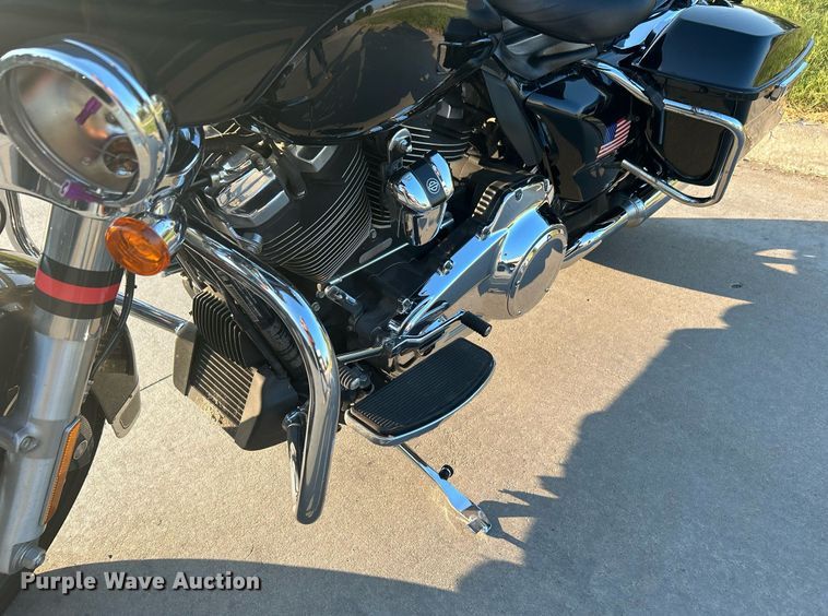 image for item KH9481 2017 Harley Davidson Electraglide  motorcycle