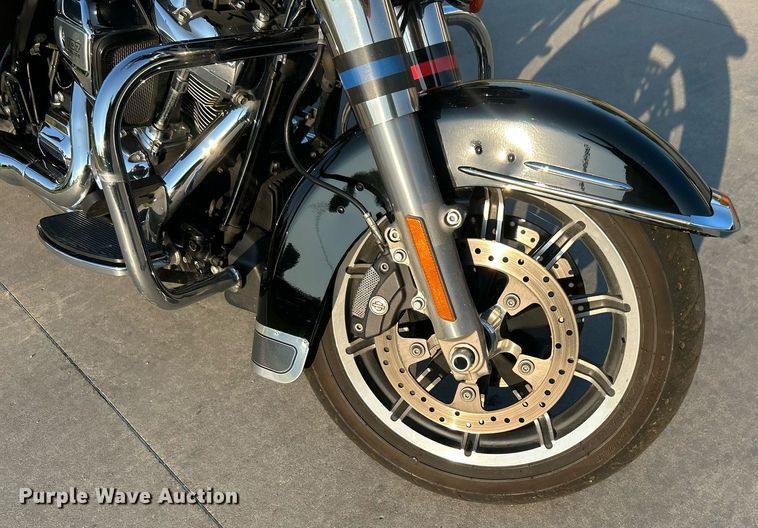 image for item KH9481 2017 Harley Davidson Electraglide  motorcycle