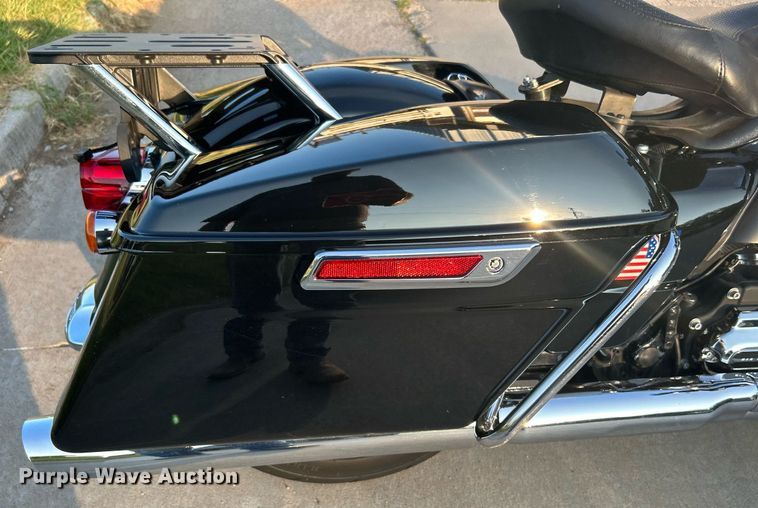 image for item KH9482 2017 Harley Davidson Electraglide  motorcycle