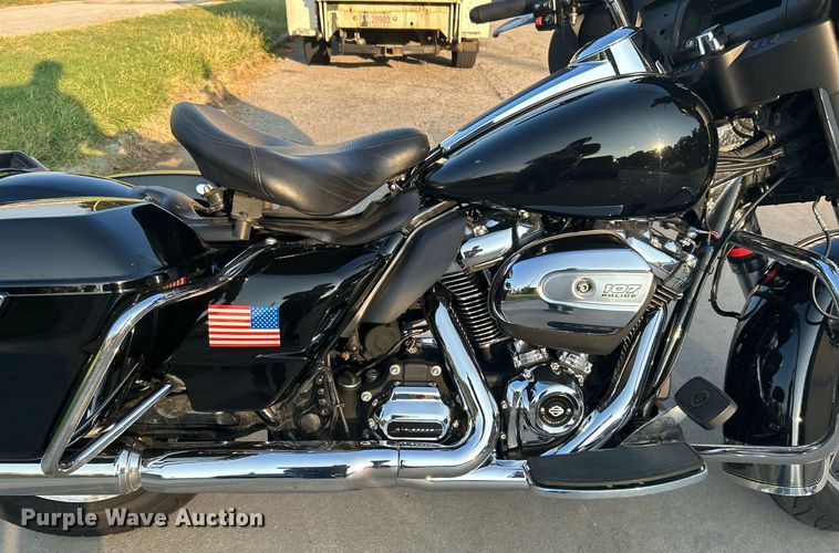 image for item KH9482 2017 Harley Davidson Electraglide  motorcycle