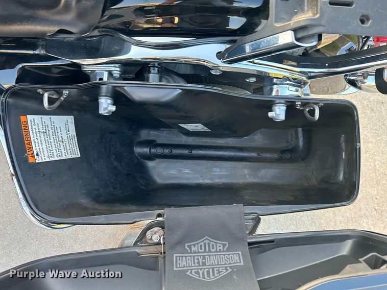 image for item KH9483 2017 Harley Davidson Electraglide  motorcycle