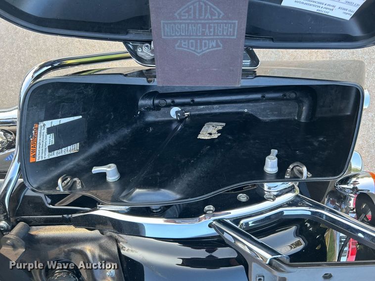 image for item KH9483 2017 Harley Davidson Electraglide  motorcycle