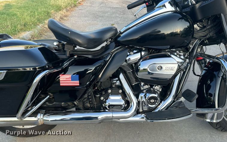 image for item KH9483 2017 Harley Davidson Electraglide  motorcycle