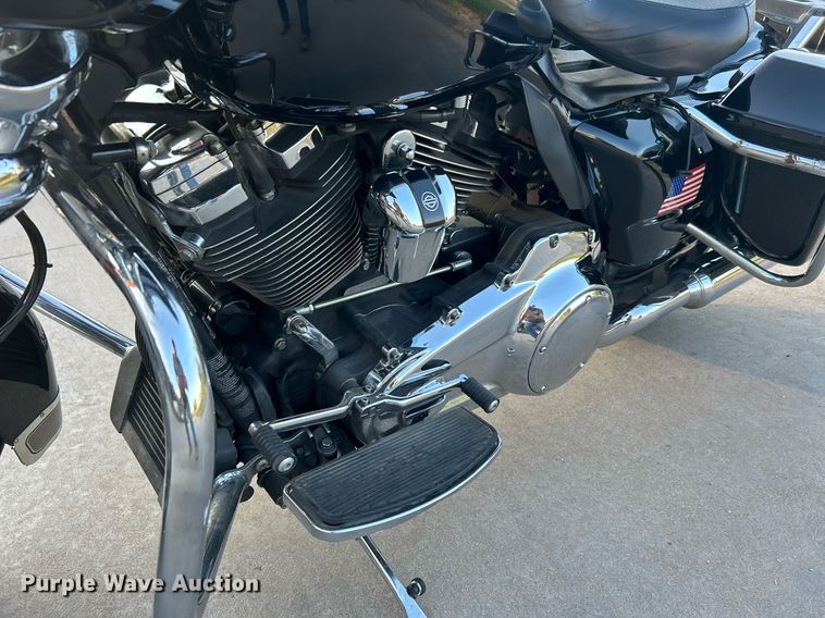 image for item KH9483 2017 Harley Davidson Electraglide  motorcycle