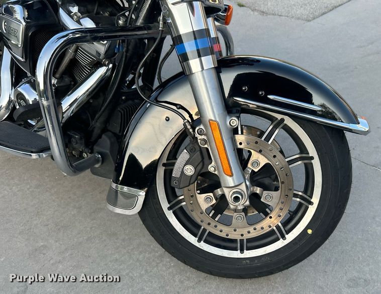 image for item KH9483 2017 Harley Davidson Electraglide  motorcycle