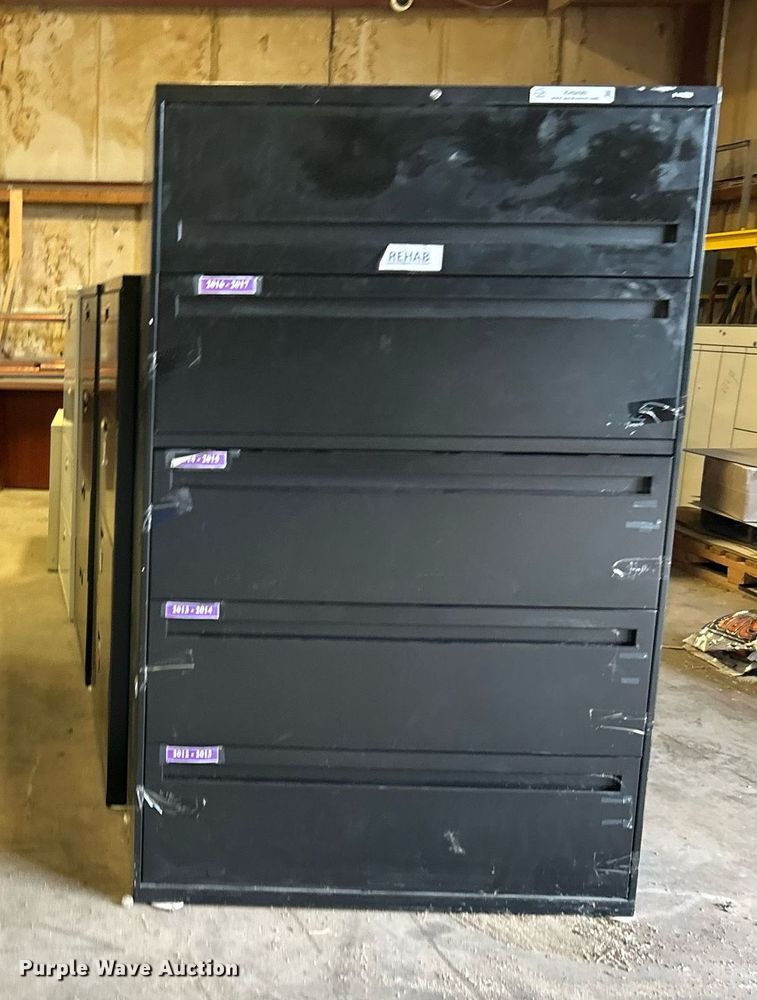 image for item KH9499 (16) file cabinets