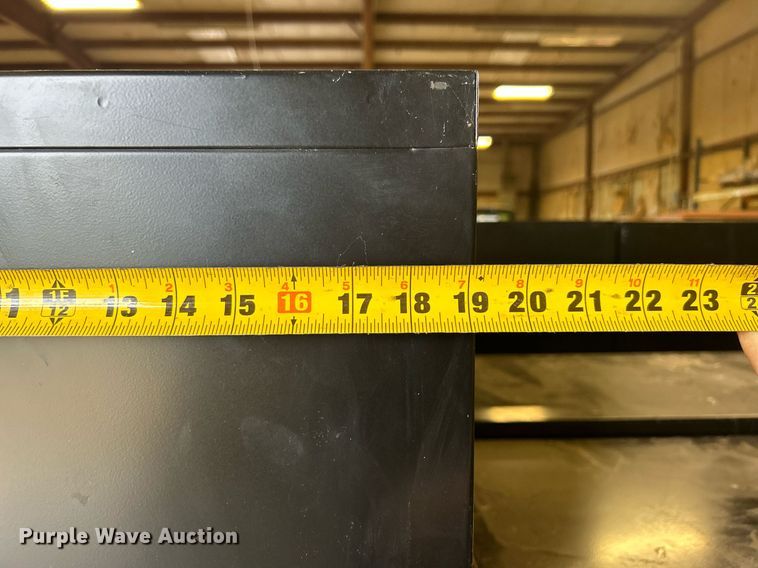 image for item KH9499 (16) file cabinets