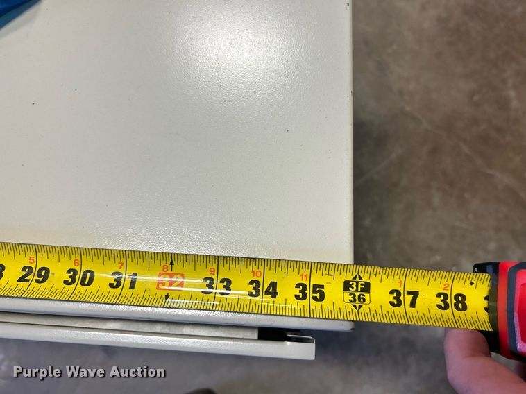 image for item KH9499 (16) file cabinets