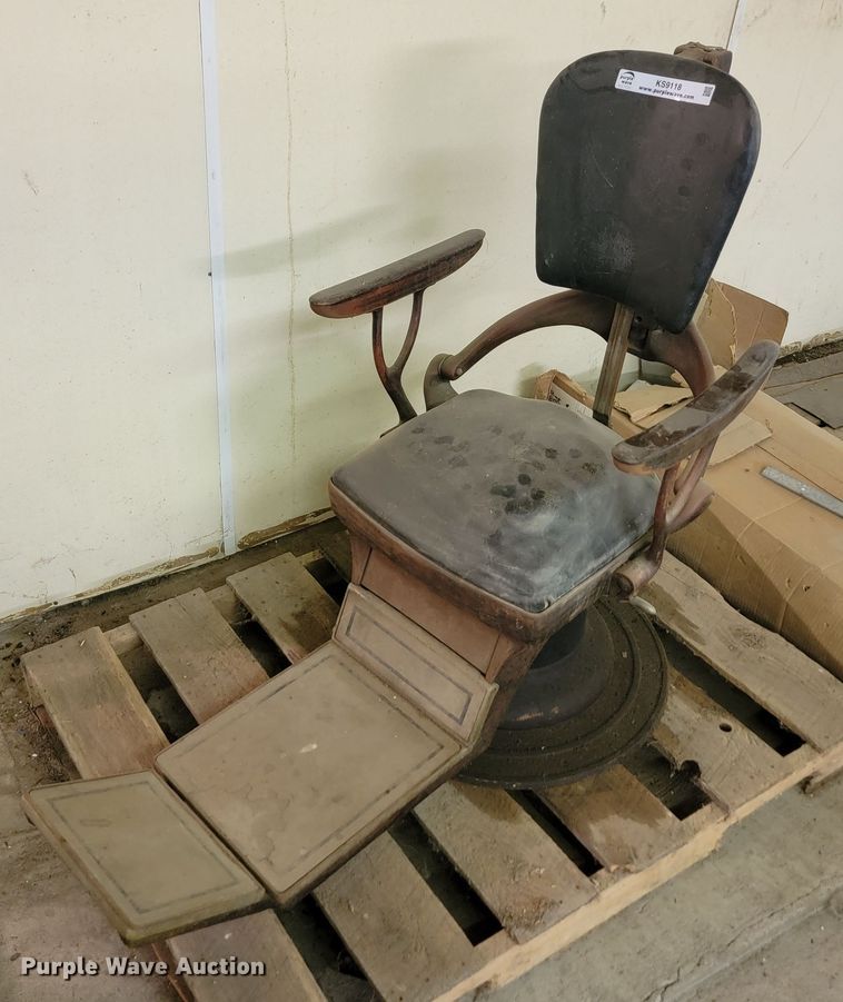 image for item KS9118 Barber chair