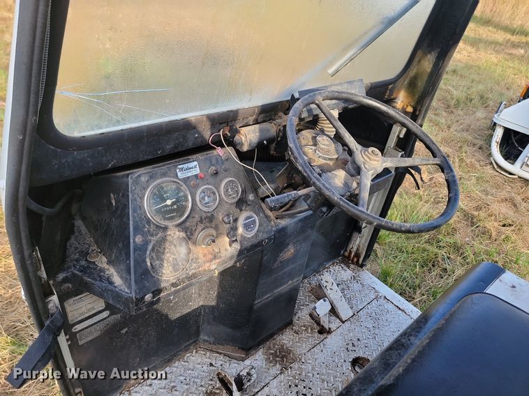 image for item KS9125 (4) utility vehicles