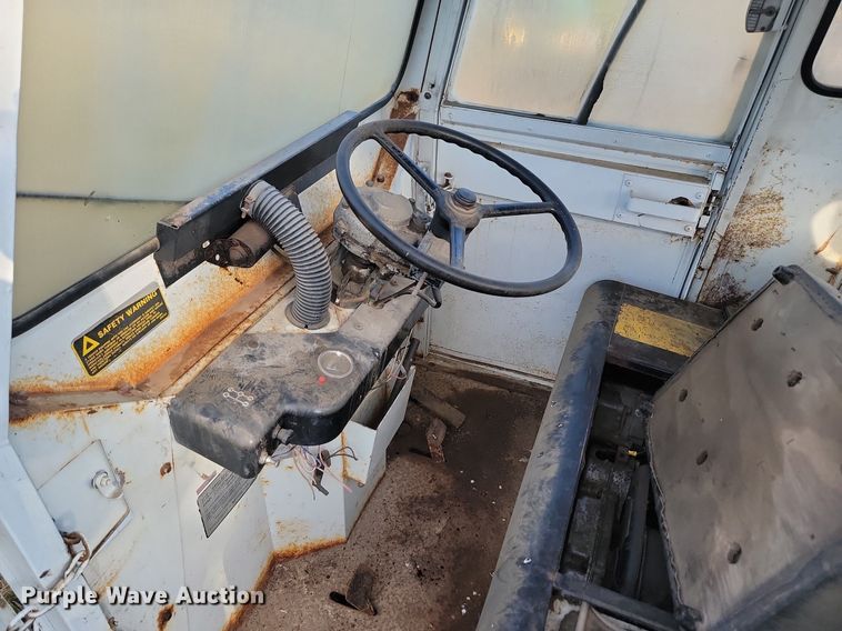 image for item KS9125 (4) utility vehicles