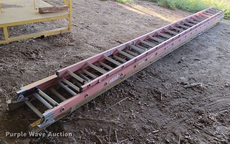 image for item KS9127 (2) 20' L extension ladders