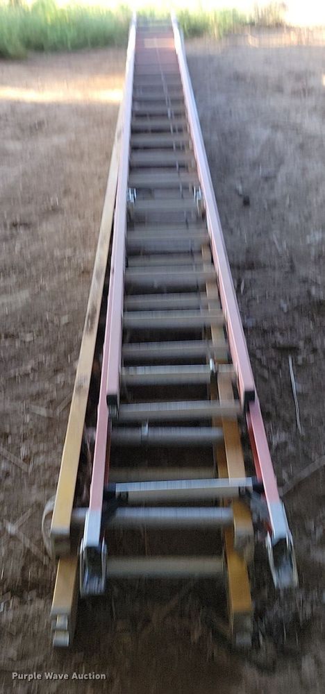 image for item KS9127 (2) 20' L extension ladders