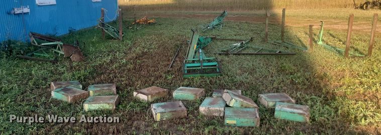 image for item KS9132 Garlock  material lift