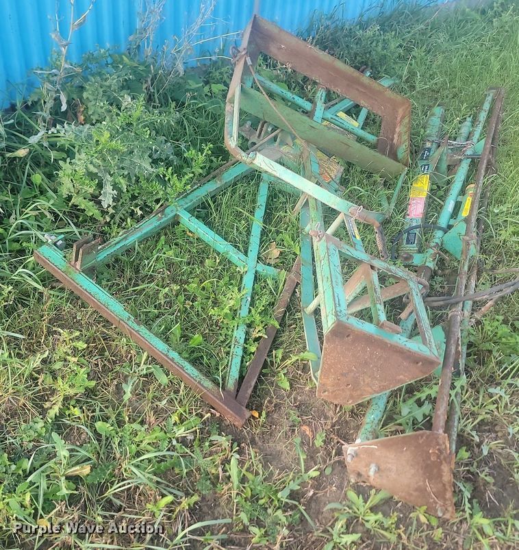 image for item KS9132 Garlock  material lift