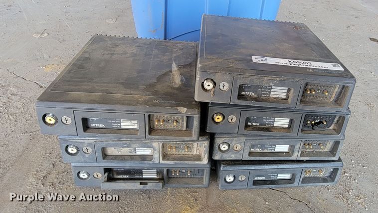 image for item KS9203 (7) Motorola two way radios
