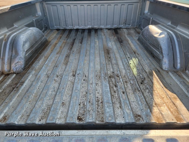 image for item KS9209 2002  Chevrolet Silverado 2500  Ext. Cab pickup truck