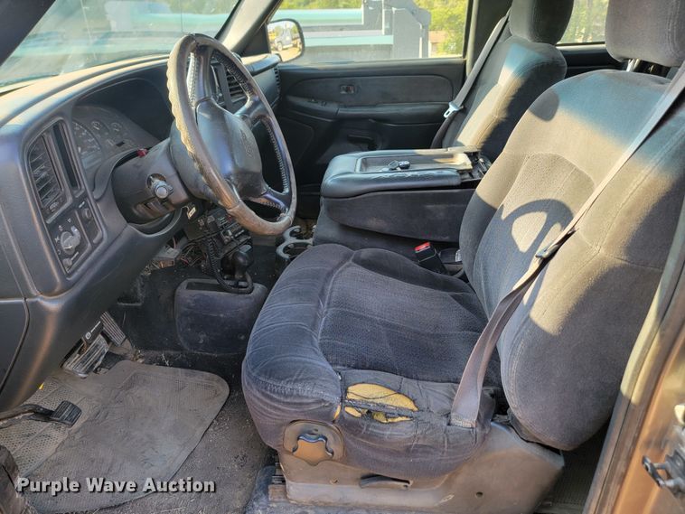 image for item KS9209 2002  Chevrolet Silverado 2500  Ext. Cab pickup truck