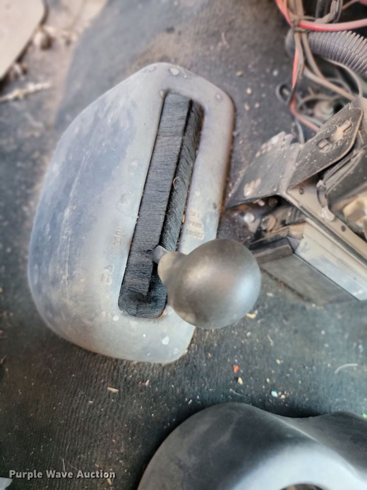 image for item KS9209 2002  Chevrolet Silverado 2500  Ext. Cab pickup truck