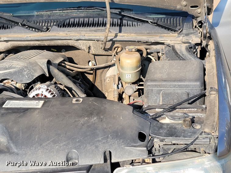 image for item KS9209 2002  Chevrolet Silverado 2500  Ext. Cab pickup truck