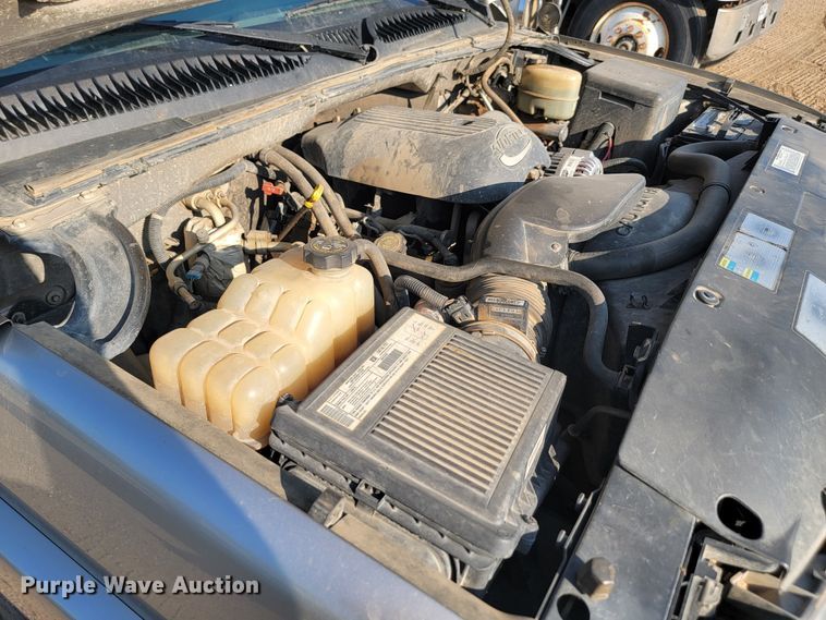 image for item KS9209 2002  Chevrolet Silverado 2500  Ext. Cab pickup truck