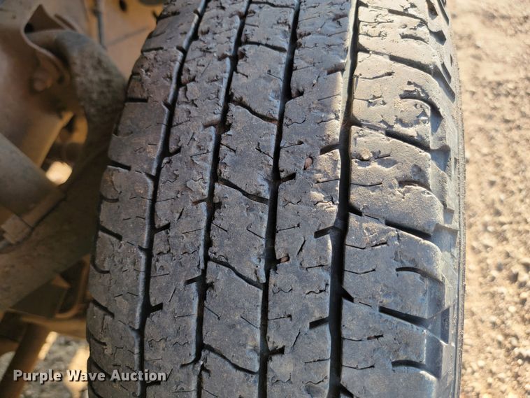 image for item KS9209 2002  Chevrolet Silverado 2500  Ext. Cab pickup truck