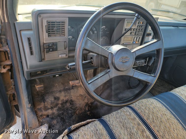 image for item KS9210 1990  Chevrolet C3500  flatbed pickup truck