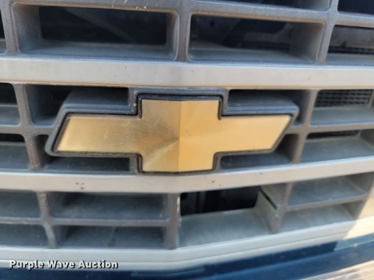 image for item KS9210 1990  Chevrolet C3500  flatbed pickup truck