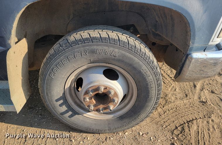 image for item KS9210 1990  Chevrolet C3500  flatbed pickup truck