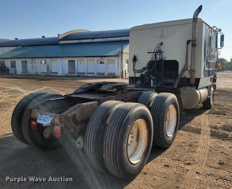 image for item KS9211 1982 International 9670 Eagle  semi truck