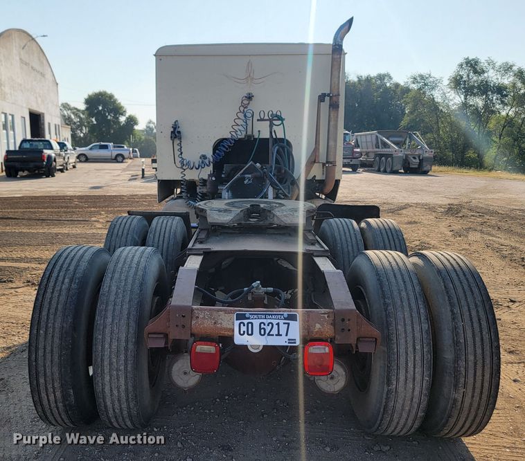 image for item KS9211 1982 International 9670 Eagle  semi truck