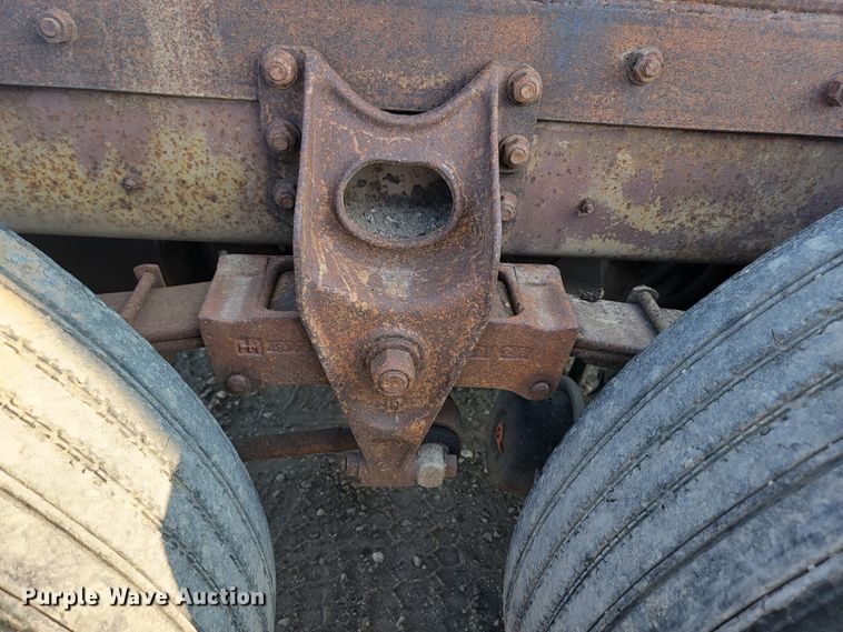 image for item KS9211 1982 International 9670 Eagle  semi truck