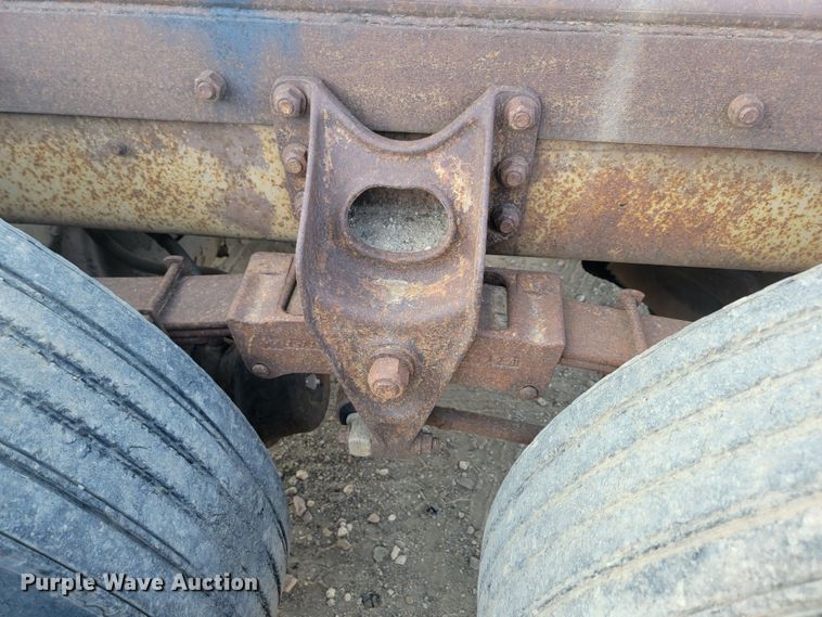 image for item KS9211 1982 International 9670 Eagle  semi truck