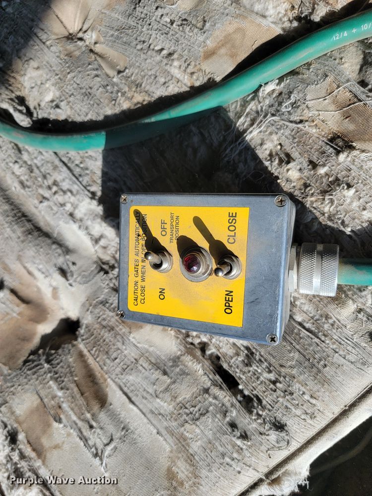 image for item KS9211 1982 International 9670 Eagle  semi truck