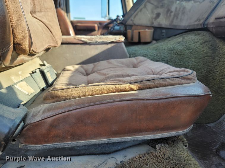 image for item KS9211 1982 International 9670 Eagle  semi truck