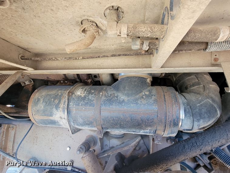 image for item KS9211 1982 International 9670 Eagle  semi truck