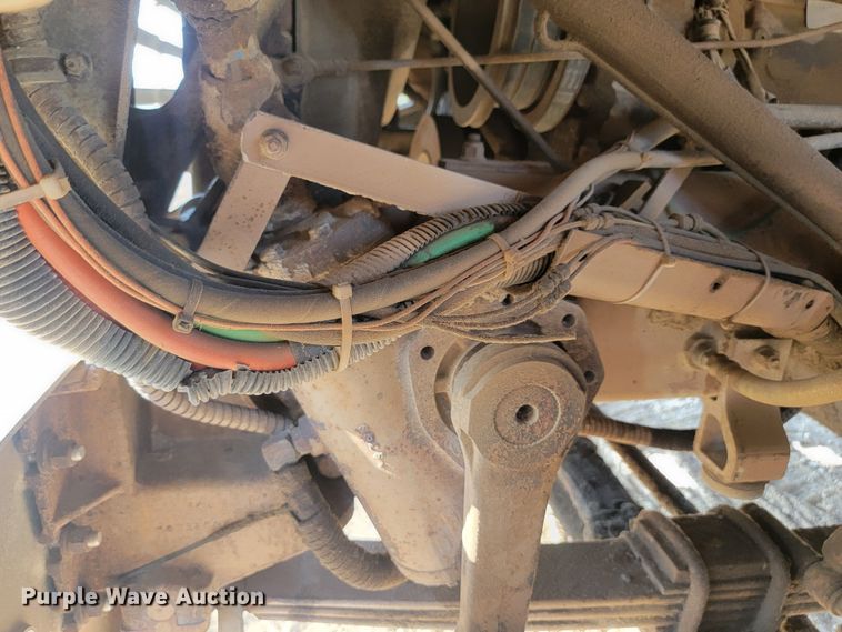 image for item KS9211 1982 International 9670 Eagle  semi truck