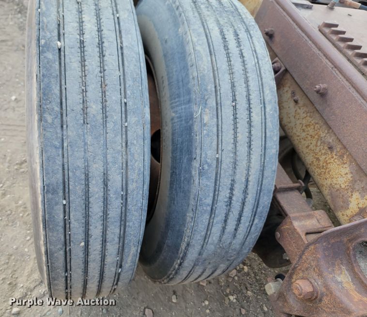 image for item KS9211 1982 International 9670 Eagle  semi truck