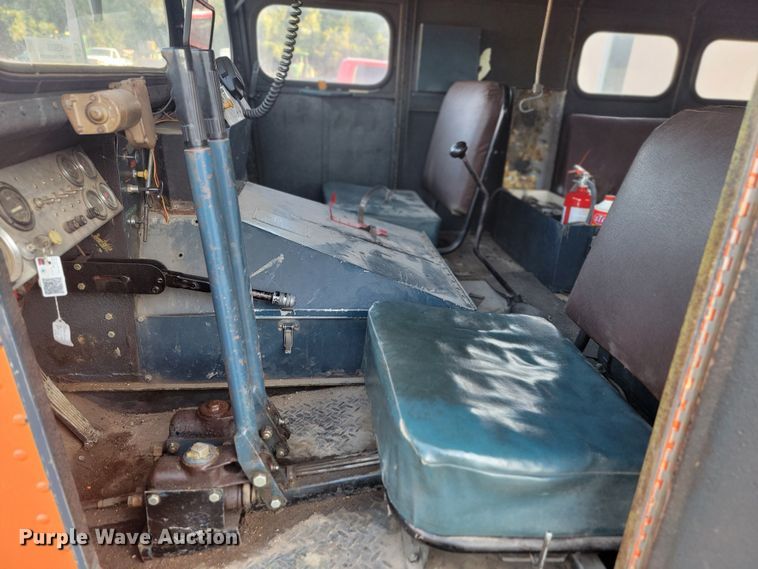 image for item KS9214 1966 Thiokol Snowcat 601  track carrier