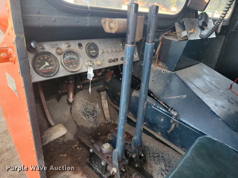 image for item KS9214 1966 Thiokol Snowcat 601  track carrier