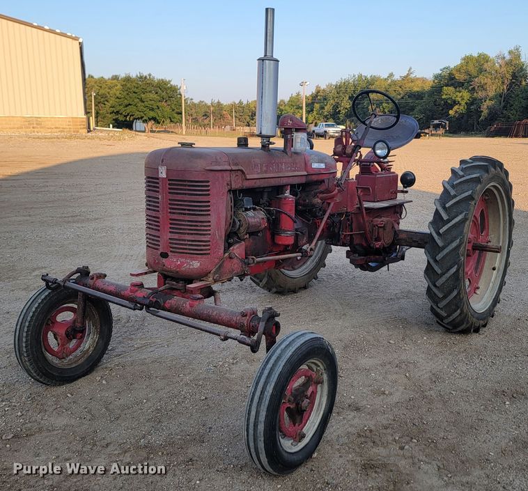 image for item KS9220 International McCormick Farmall FC  tractor