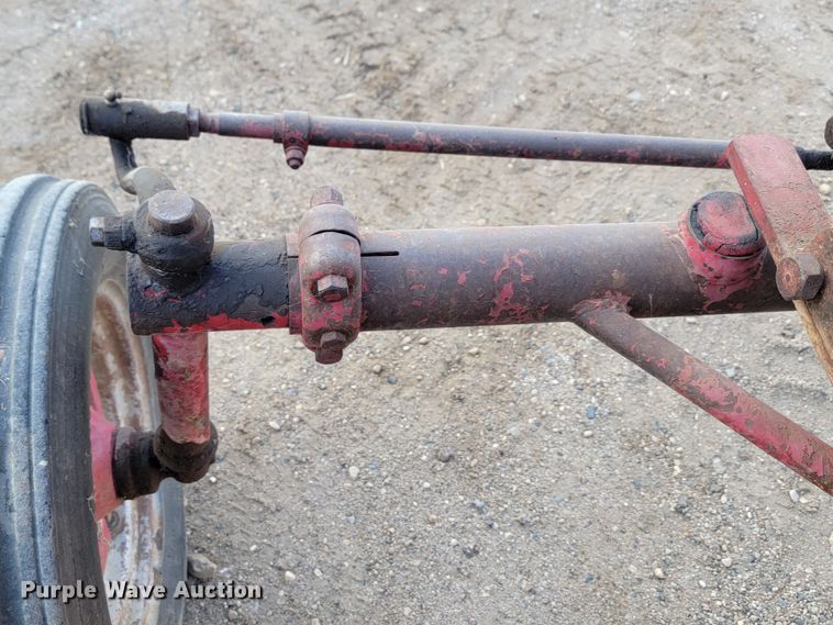 image for item KS9220 International McCormick Farmall FC  tractor