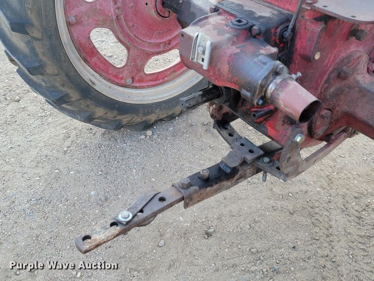 image for item KS9220 International McCormick Farmall FC  tractor