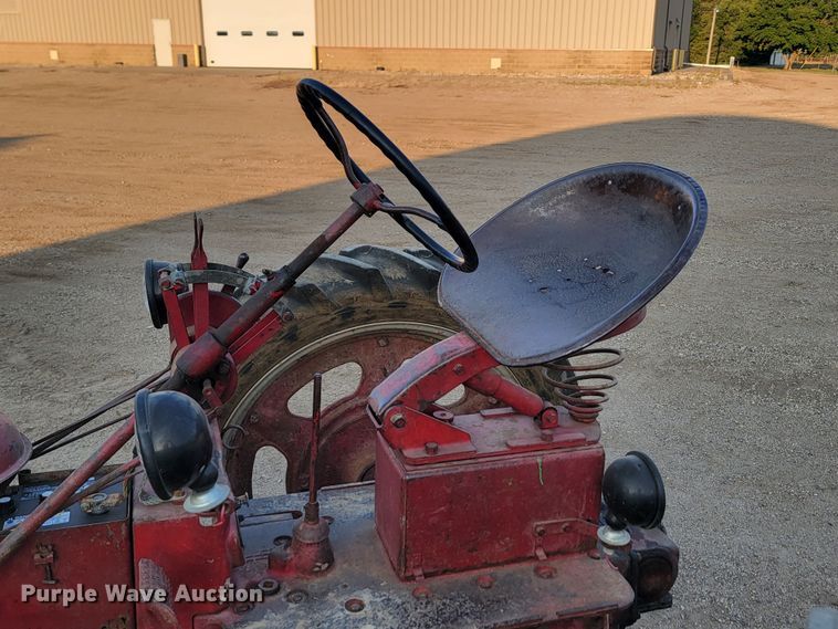 image for item KS9220 International McCormick Farmall FC  tractor