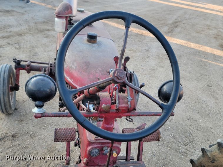 image for item KS9220 International McCormick Farmall FC  tractor