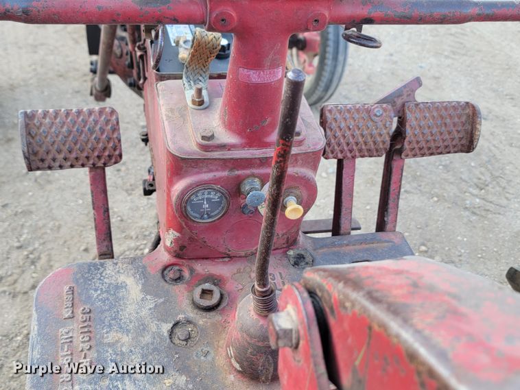 image for item KS9220 International McCormick Farmall FC  tractor