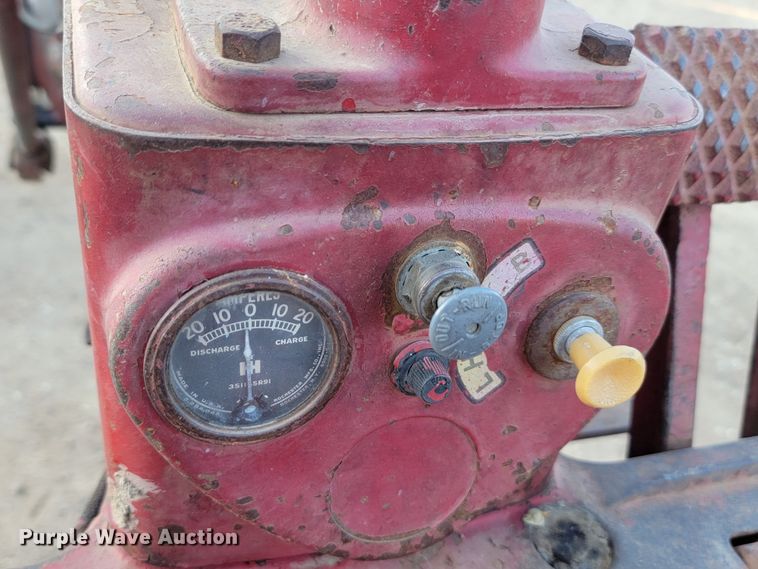 image for item KS9220 International McCormick Farmall FC  tractor